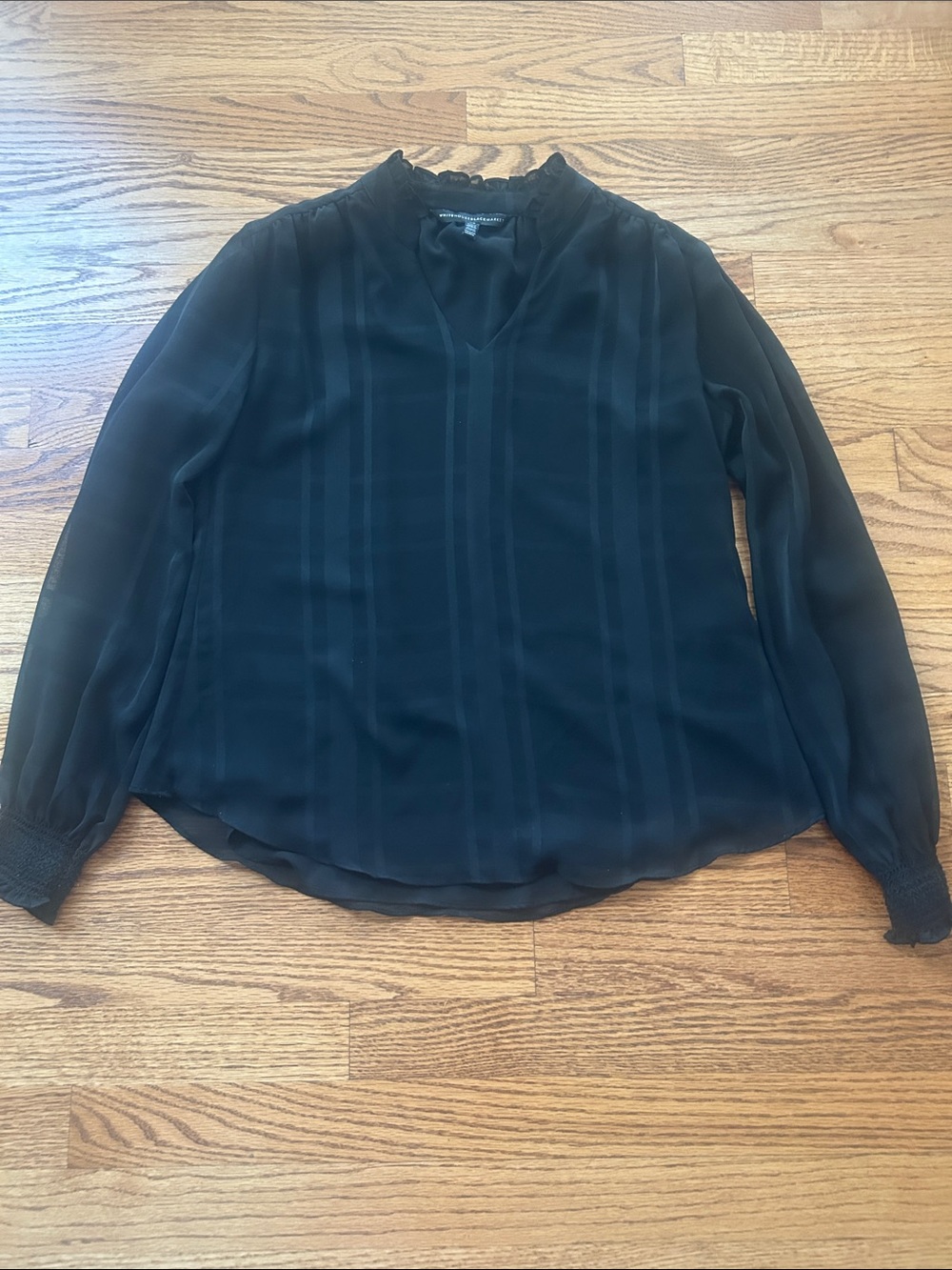White House Black Market Top Size XS